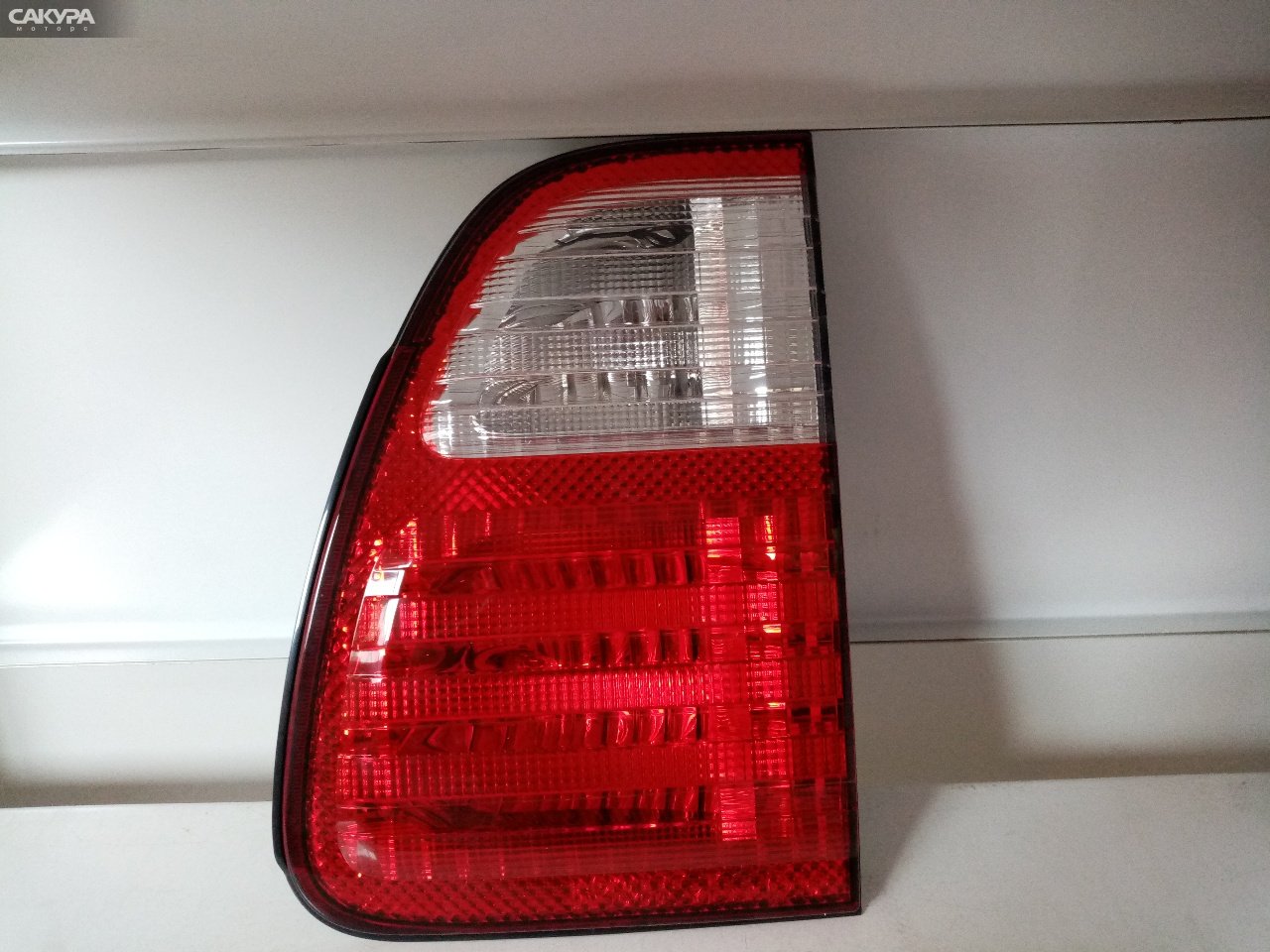 Фонарь вставка багажника правый Lexus GX470 UZJ120L 60-108: купить в Сакура Абакан.