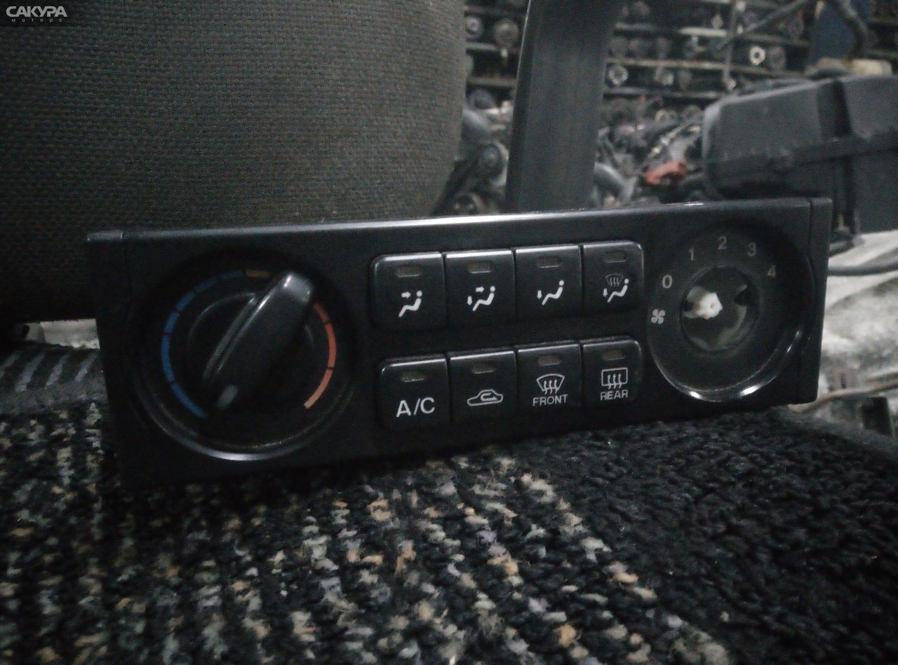 Блок управления климат-контролем Mazda Bongo SKP2V L8: купить в Сакура Моторс Абакан.