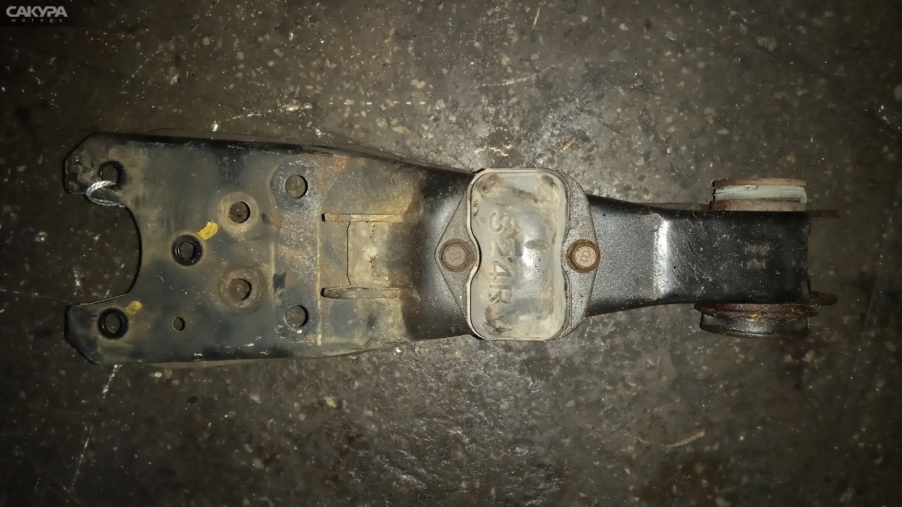 Рычаг подвески нижний передний правый Nissan Vanette SK82VN F8: купить в Сакура Абакан.