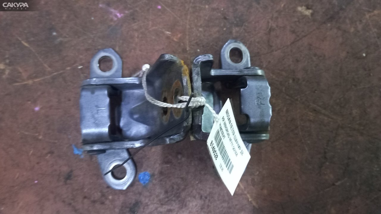 Петля двери задняя правая Nissan Wingroad WFY11 QG15DE: купить в Сакура Абакан.