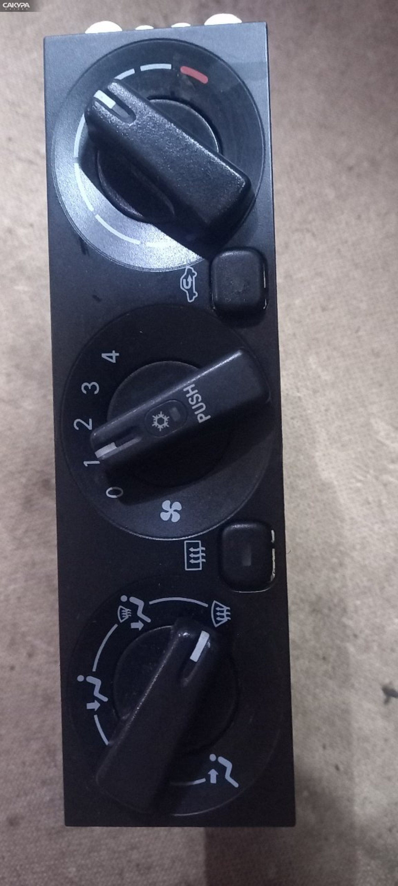 Блок управления климат-контролем Mitsubishi Dingo CQ2A 4G15: купить в Сакура Абакан.