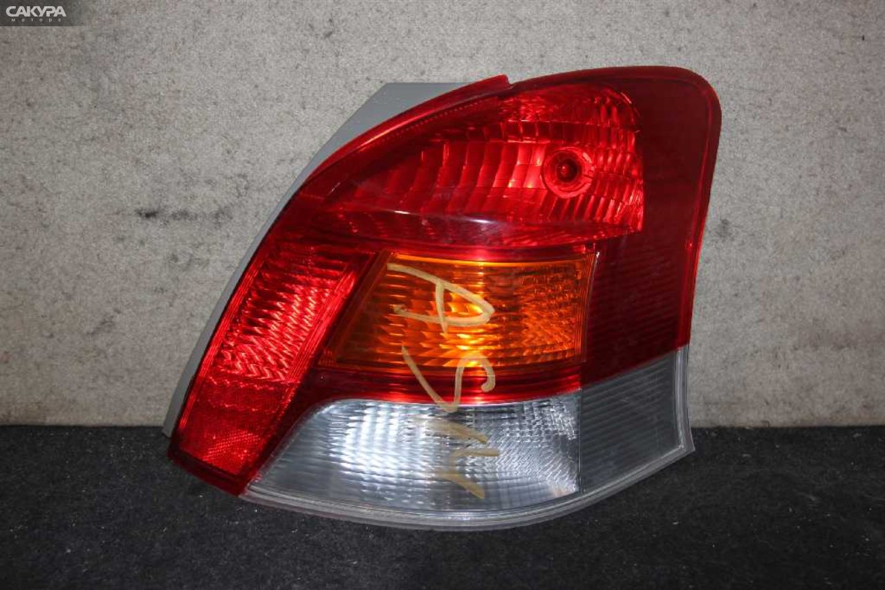 Фонарь стоп-сигнала правый Toyota Vitz KSP90 1KR-FE 52-185: купить в Сакура Абакан.