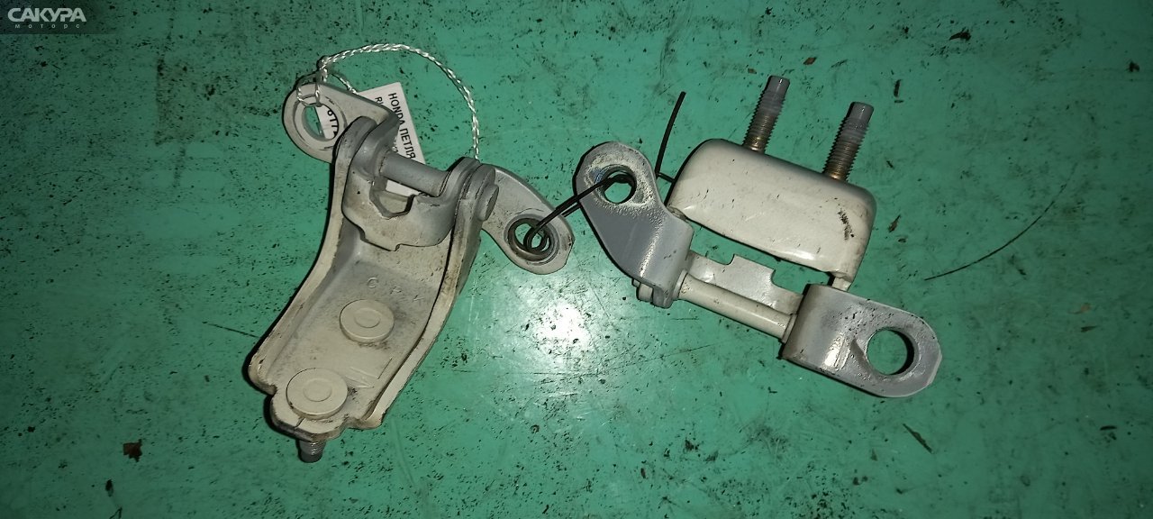Петля двери задняя левая Honda Edix BE3 K20A: купить в Сакура Абакан.