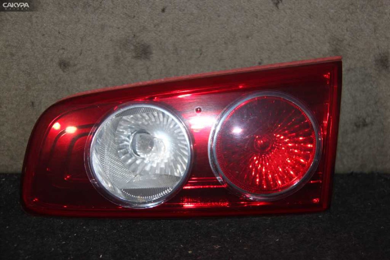 Фонарь вставка багажника правый Mazda Demio DY3W P4420: купить в Сакура Абакан.