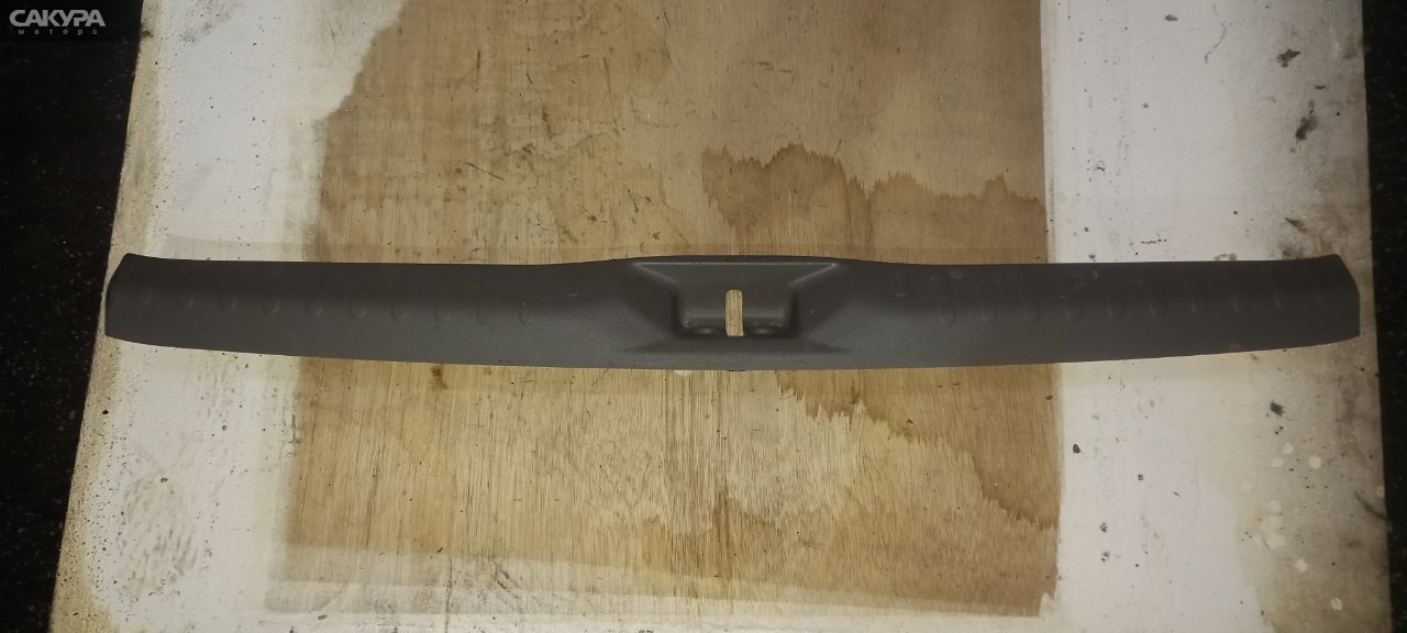 Пластиковые детали салона Nissan March AK12 CR12DE: купить в Сакура Абакан.