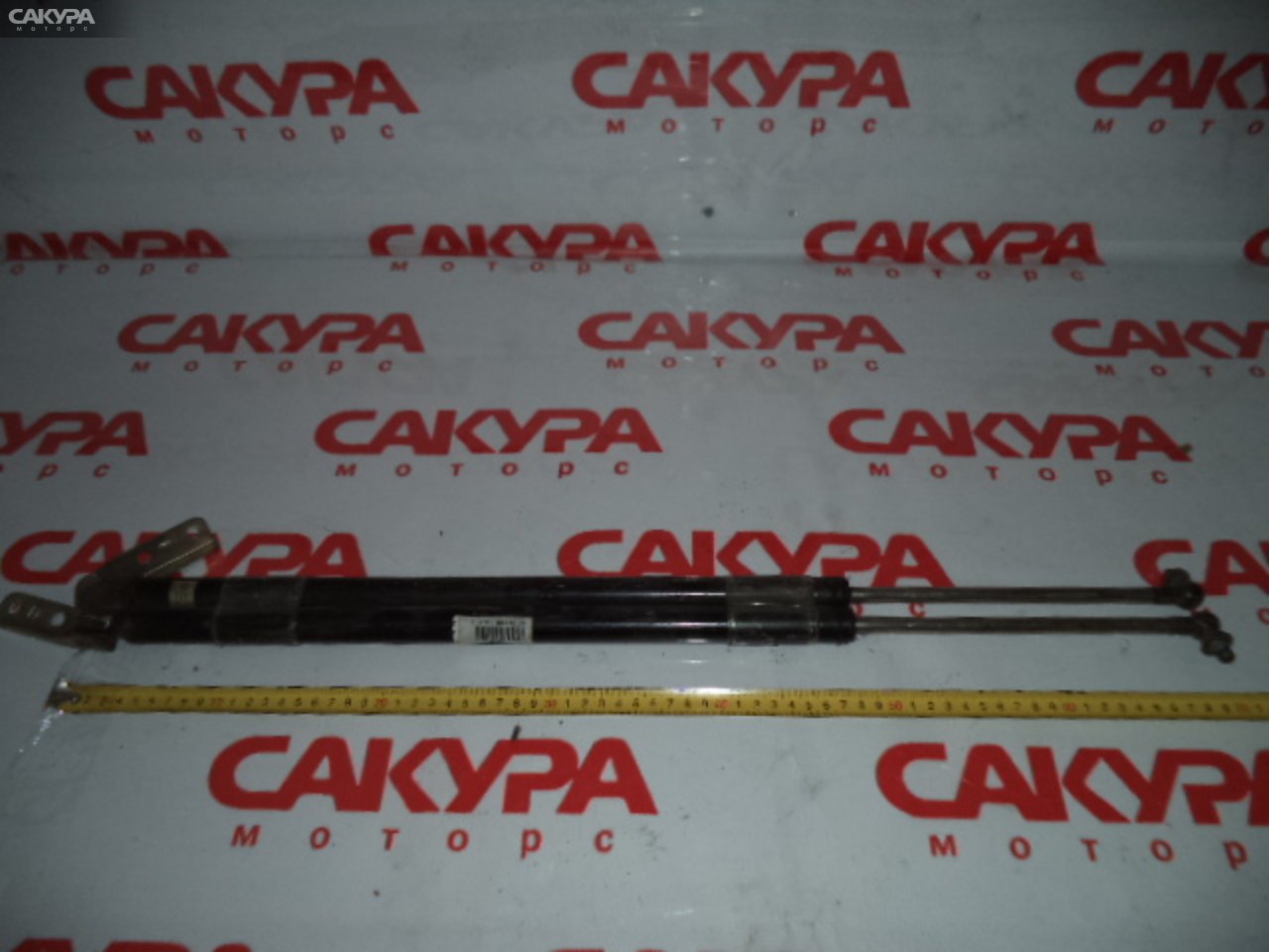 Амортизатор двери Toyota Liteace CM36V: купить в Сакура Кемерово.