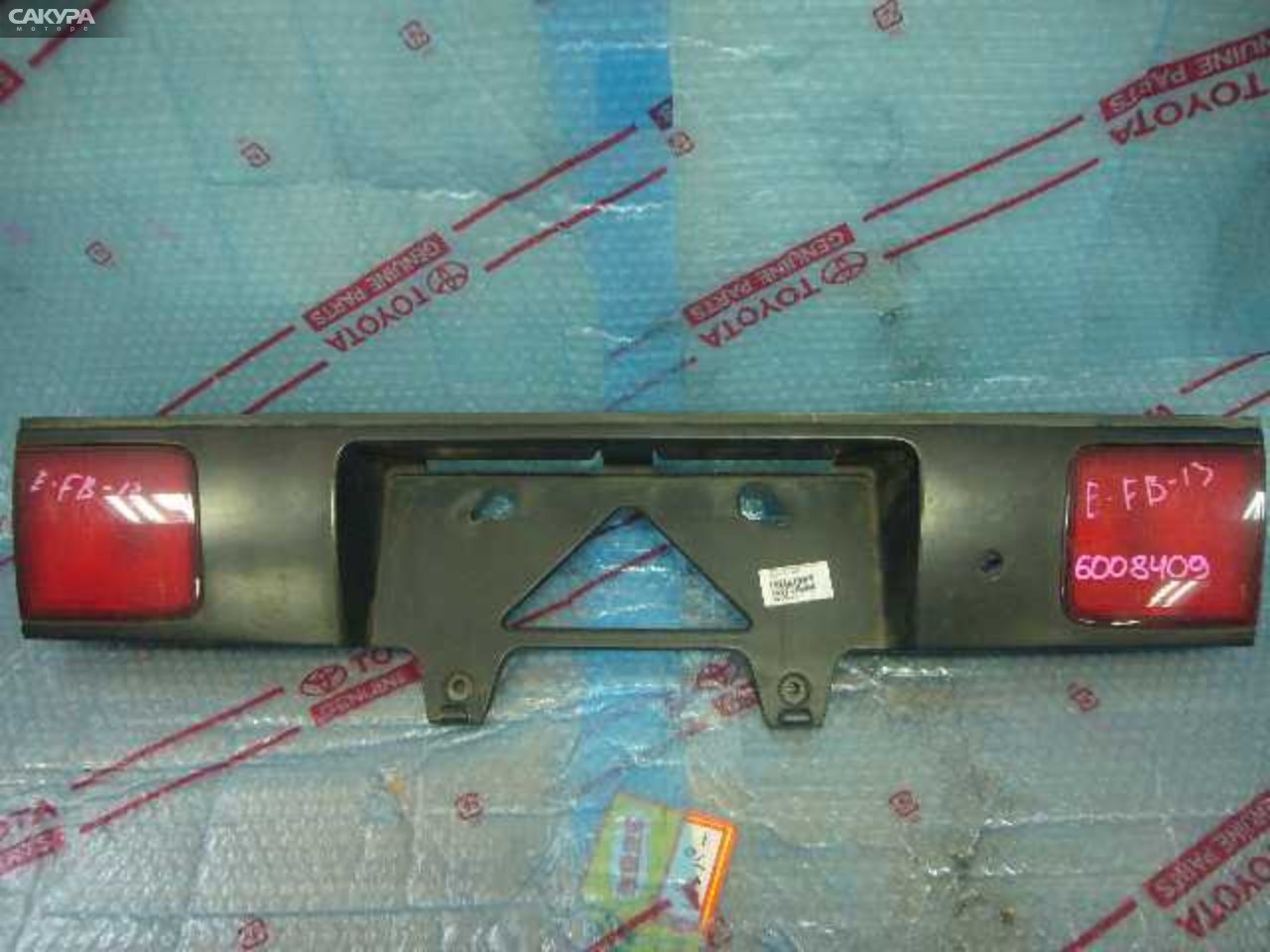Фонарь вставка багажника Nissan Sunny B13 4620B: купить в Сакура Кемерово.