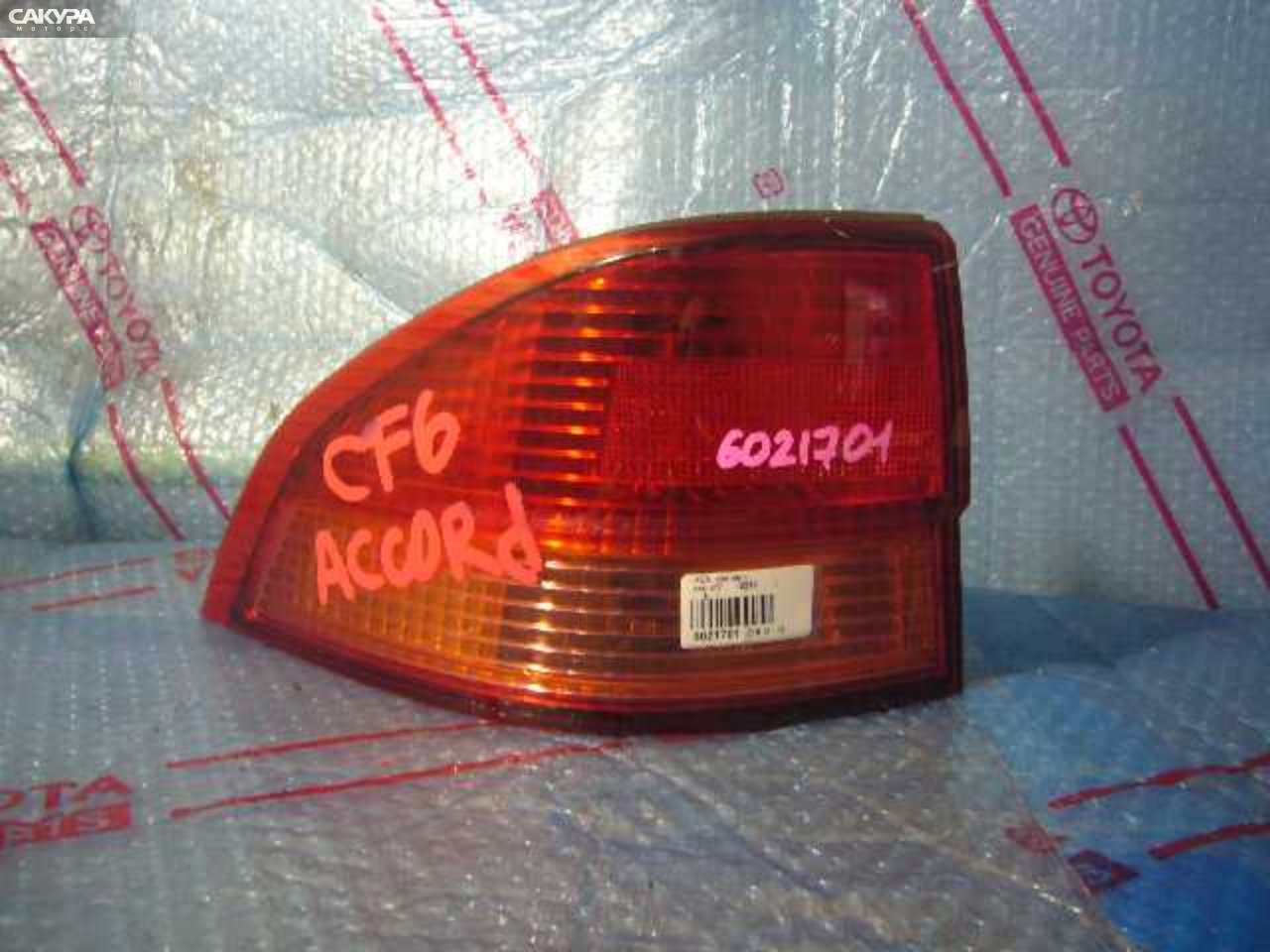 Фонарь стоп-сигнала левый Honda Accord Wagon CF7 R2232: купить в Сакура Кемерово.