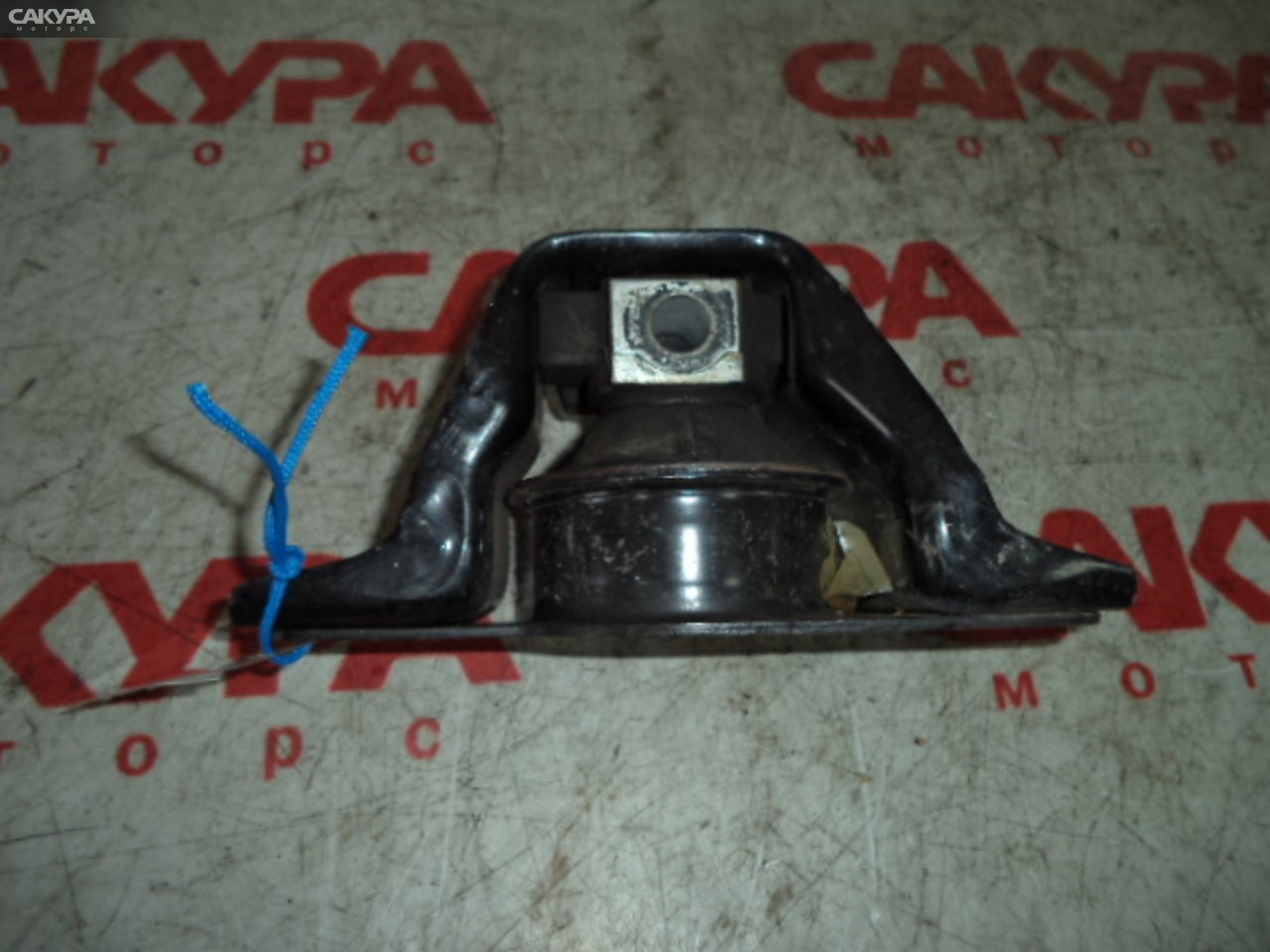 Подушка двигателя правая Nissan March AK12 CR12DE: купить в Сакура Моторс Кемерово.