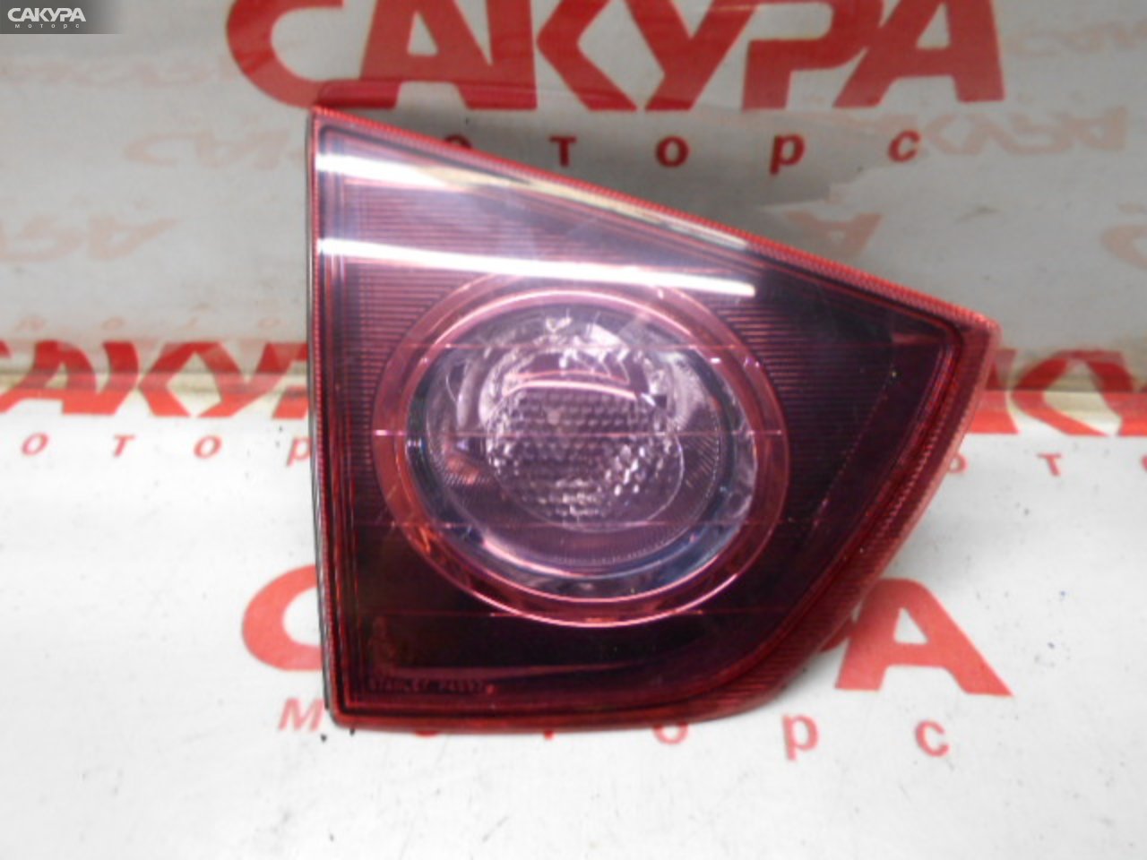 Фонарь вставка багажника левый Mitsubishi Colt Plus Z23W P4837: купить в Сакура Моторс Кемерово.